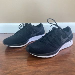 Nike flyknit trainer shoes size 9 mens